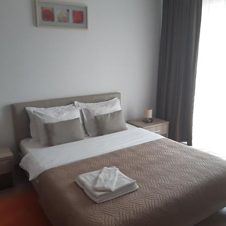 Apartament Marcel - Coresi Mall Brasov Bagian luar foto