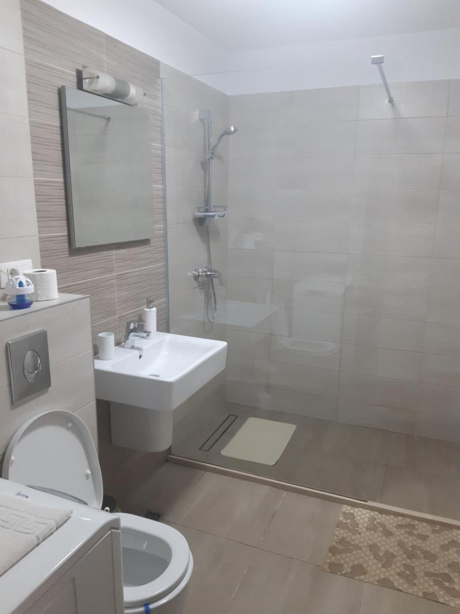 Apartament Marcel - Coresi Mall Brasov Bagian luar foto