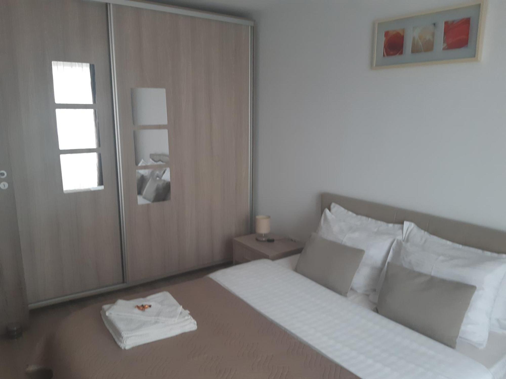 Apartament Marcel - Coresi Mall Brasov Bagian luar foto
