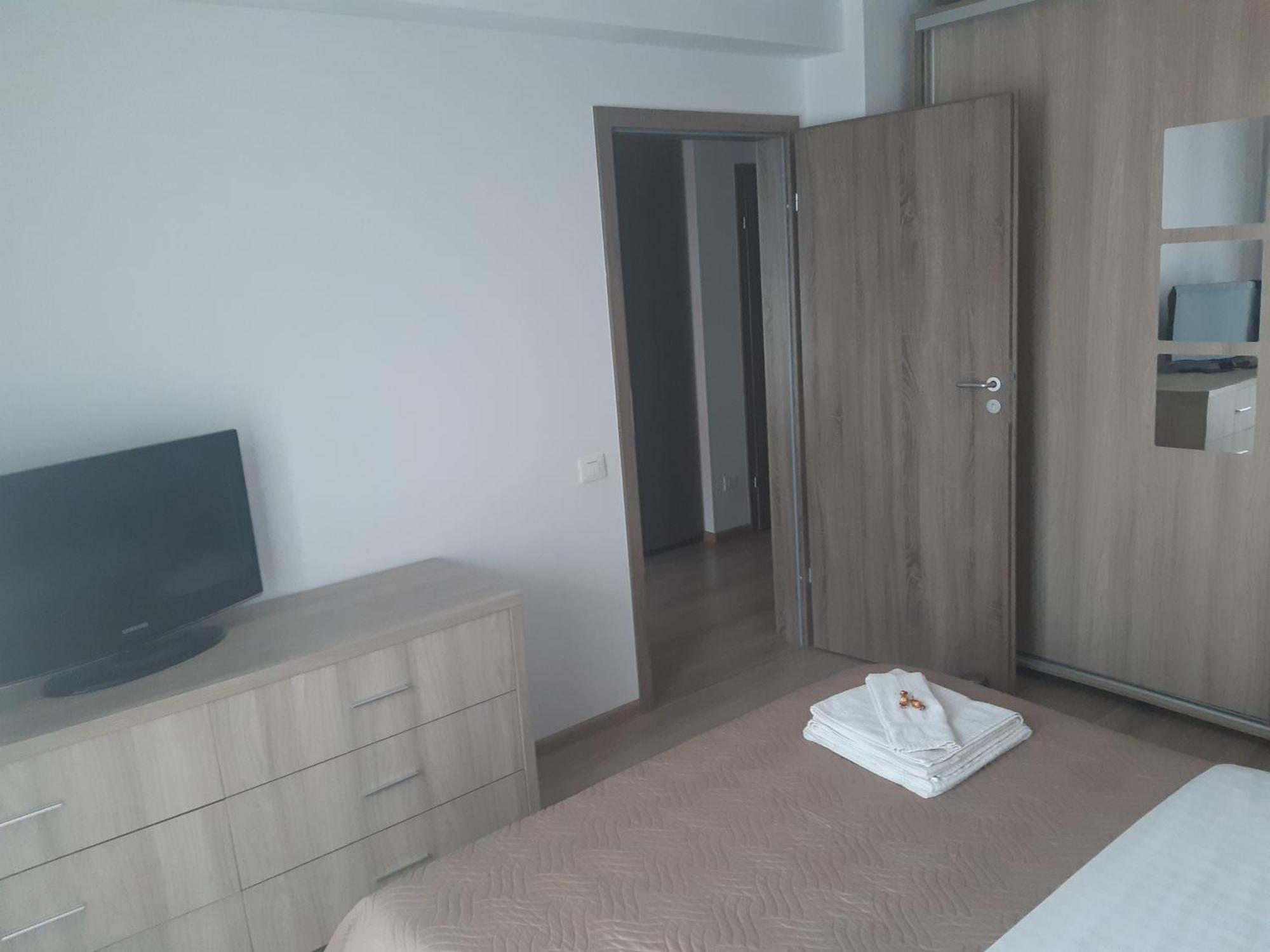 Apartament Marcel - Coresi Mall Brasov Bagian luar foto