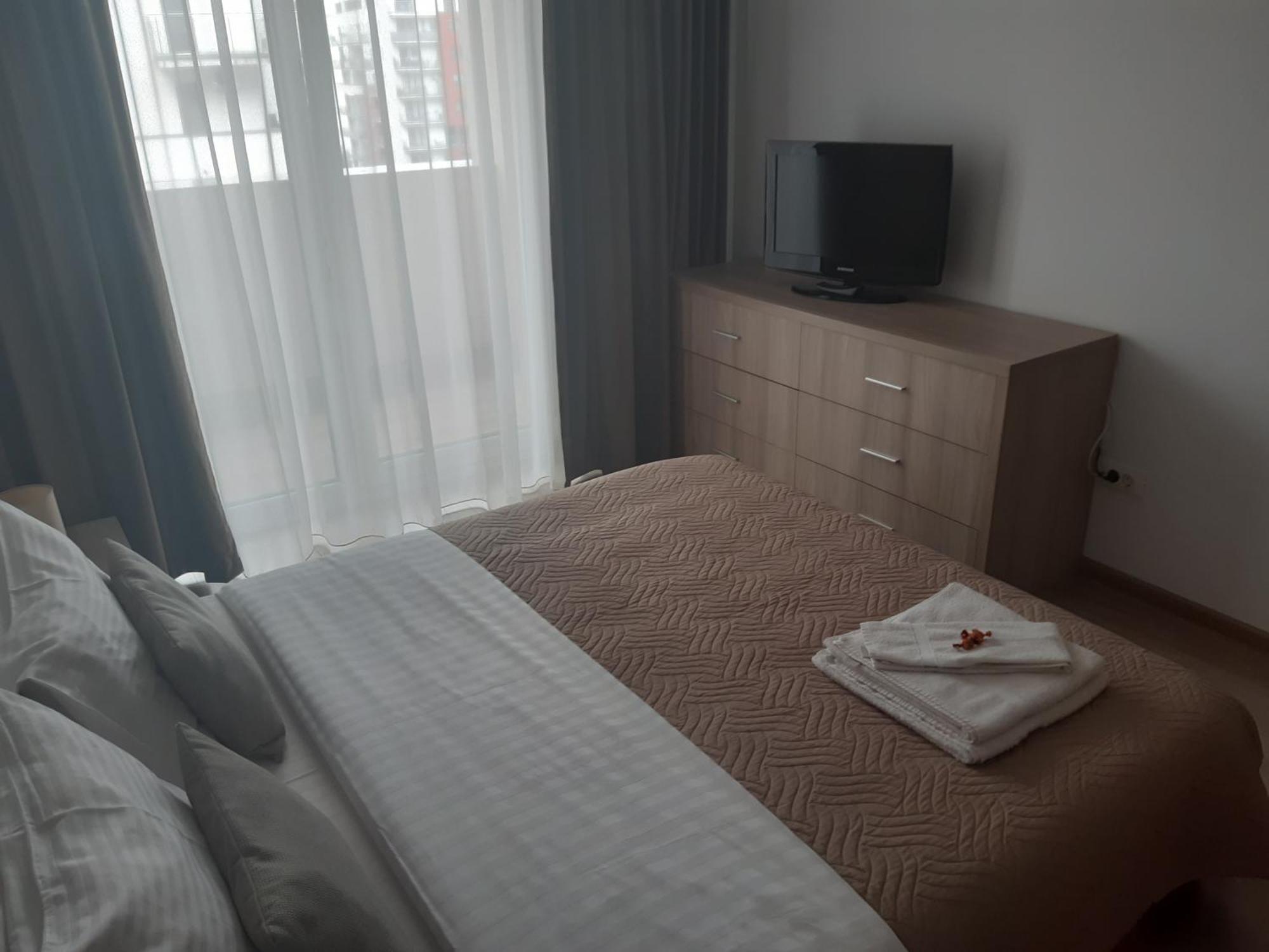 Apartament Marcel - Coresi Mall Brasov Bagian luar foto